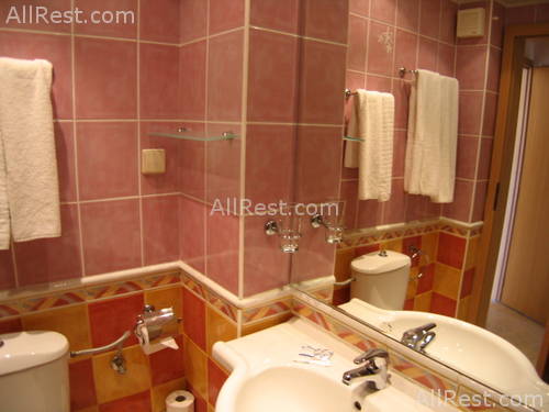 .com Hotel 8
